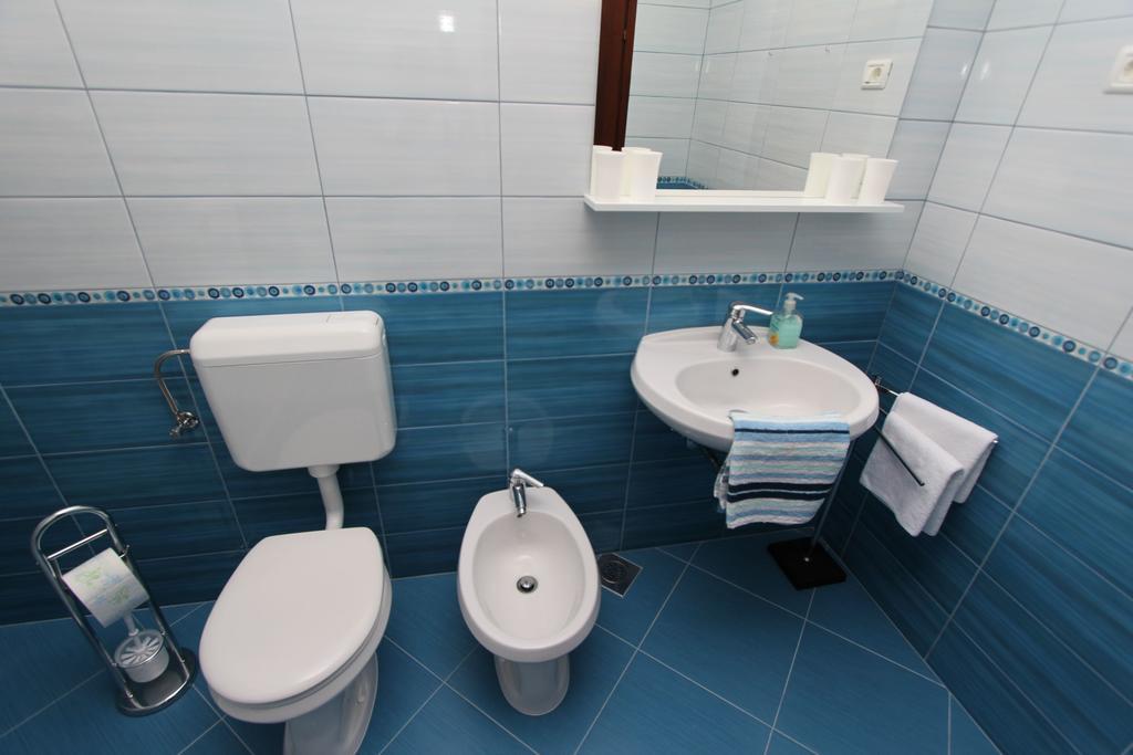 Apartment Mitton 2 Ровінь Екстер'єр фото