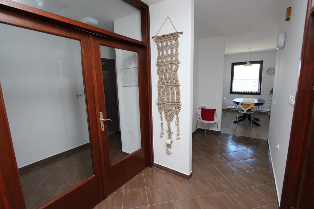 Apartment Mitton 2 Ровінь Екстер'єр фото