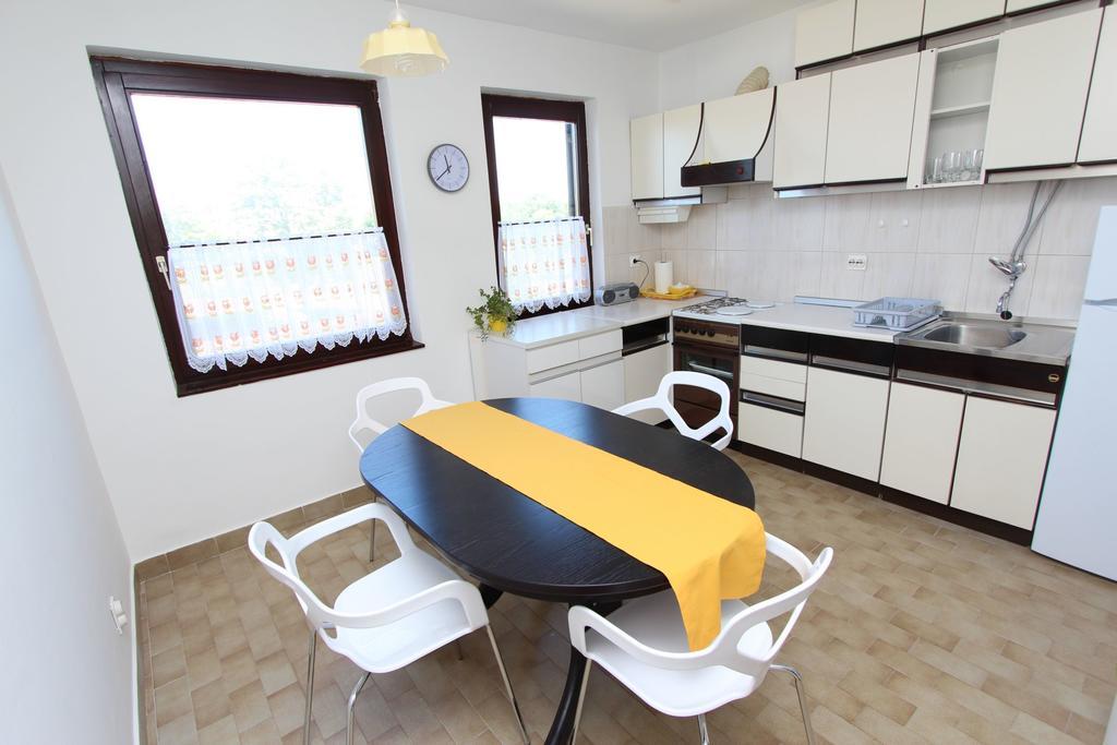 Apartment Mitton 2 Ровінь Екстер'єр фото